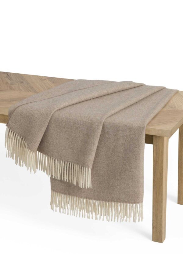 Tagesdecke beige aus Alpaka Wolle